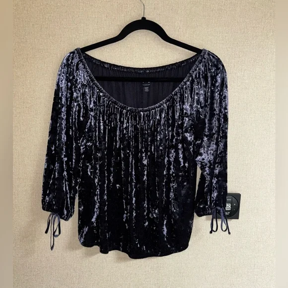 American Eagle Velvet Blouse - Picture 1 of 4